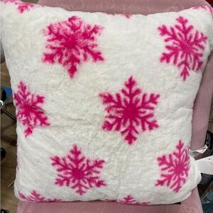 Rachel Zoe PINK Snowflake Faux Fur Pillow 🩷❄️ NWT